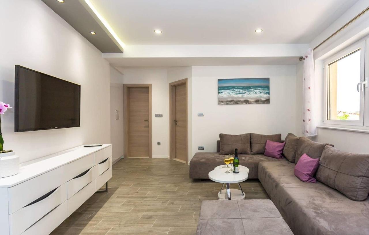 מאקרסקה Apartman Dva מראה חיצוני תמונה