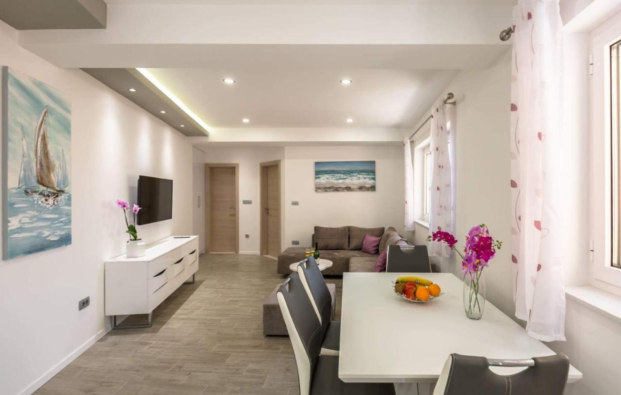 מאקרסקה Apartman Dva מראה חיצוני תמונה