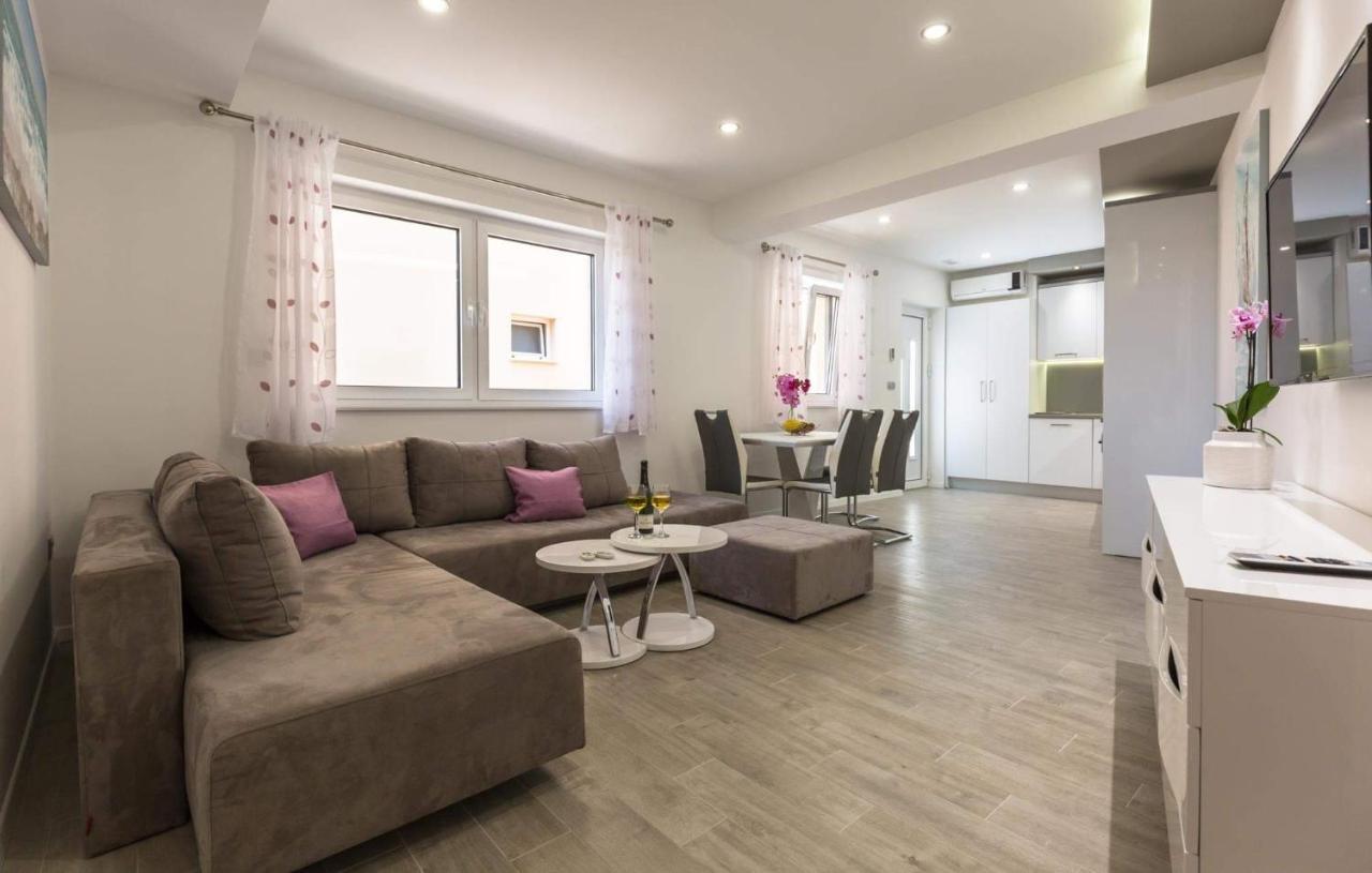 מאקרסקה Apartman Dva מראה חיצוני תמונה
